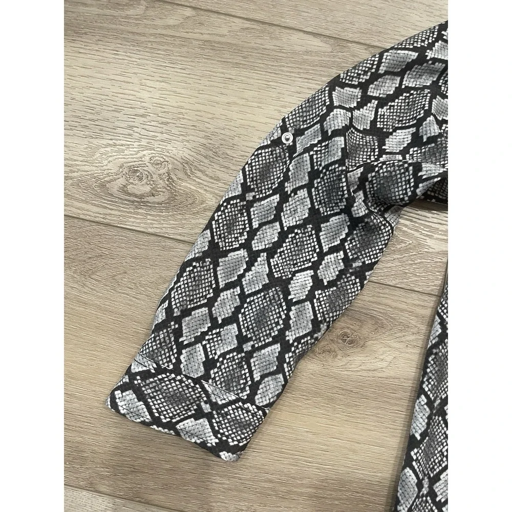 Michael Kors Silver Metal Zip Front  Roll Up LS Blouse Snake Print  Large